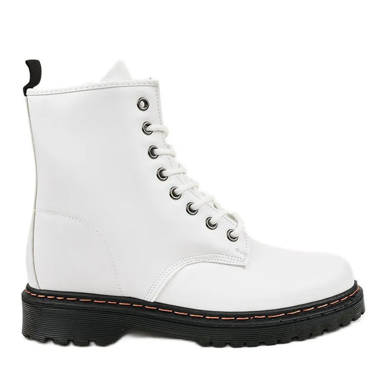 WITTE GEïSOLEERDE LAARZEN DJH011