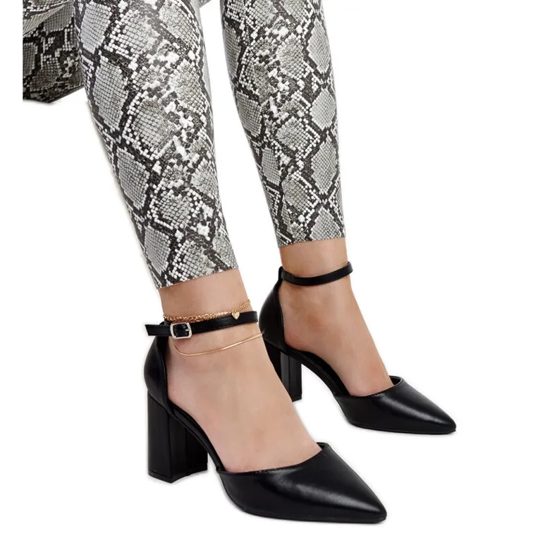 Zwarte Artje pumps met hoge hakken